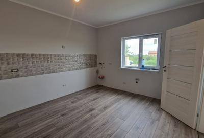 Proprietar Duplex P+M Cochet intrare Remetea - 159.900 Eur - 13