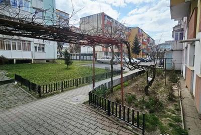 Apartament cu 2 camere decomandat în Dărmănești - 2