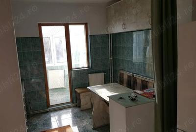 Inchiriez apartament 2 camere - 2