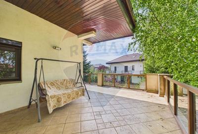 Casă cu 9 camere cu Teren 721 Mp în Crevedia - 34