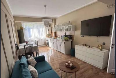 Apartament cu 2 camere, 55 mp, balcon, zona Teilor - 2