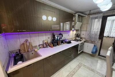Apartament cu 4 camere semidecomandat, mobilat în Olteniței - 1
