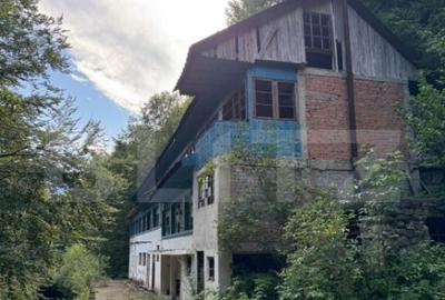 Cladire cu potential turistic, zona Gureni - 2