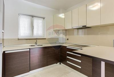 Apartament 3 camere + loc de parcare zona Subcetate - 4