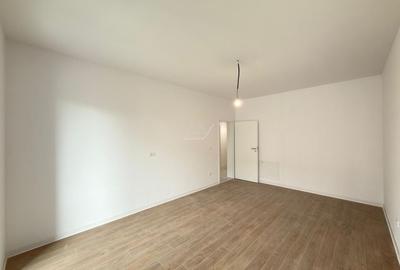 3 camere. Decomandat. Loc de parcare. - 2