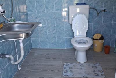 Apartament cu 4 camere decomandat în Gioseni - 6