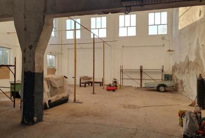 Spațiu comercial, de 1,400 mp, în Industrială - 5