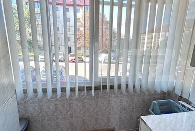 Apartament cu 3 camere, 60 mp, decomandat, zona Obcini - 6