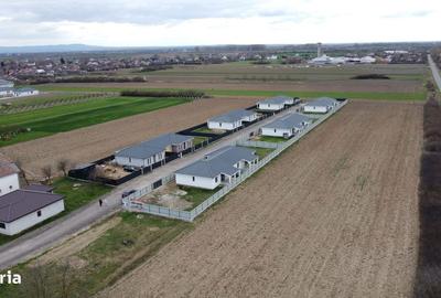 Casă cu 4 camere cu Teren 465 Mp în Odoreu - 2