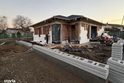 Casă cu 4 camere cu Teren 500 Mp în Bucov - 9