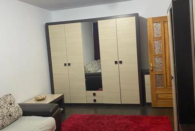 Apartament cu 3 camere decomandat în Central - 1