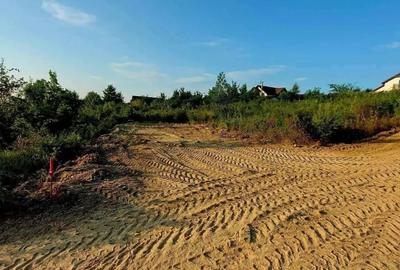 Teren de 670 mp, în Bucium