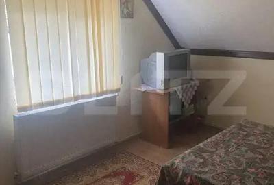 Casă cu 8 camere cu Teren 1000 Mp în Central - 13