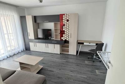 Apartament cu 2 camere decomandat în Politehnica