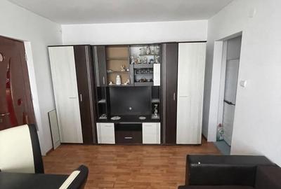 Apartament cu 3 camere semidecomandat în Central - 2