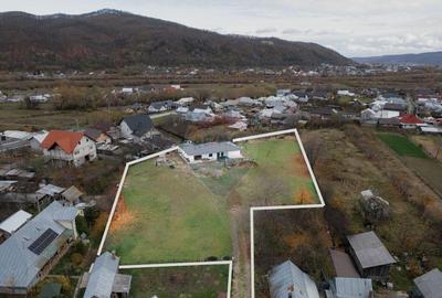 Casa / Vila cu 5 camere de vanzare - 1