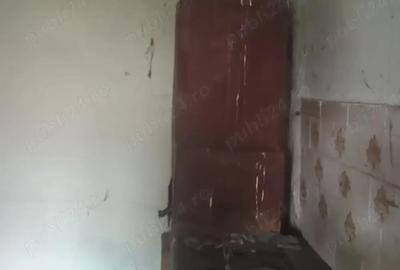 Casă cu 2 camere cu Teren 1400 Mp în Axintele - 13