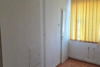 Birou, de 47 mp, în Central - 4