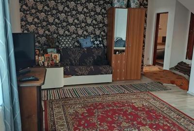 Casă cu 2 camere cu Teren 1600 Mp în Bosia - 1