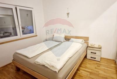 Casă cu 3 camere cu Teren 450 Mp în Central - 1