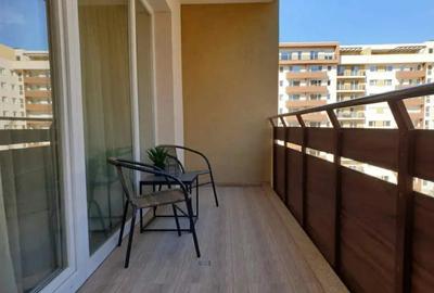 Apartament cu 3 camere decomandat în Tractorul - 3