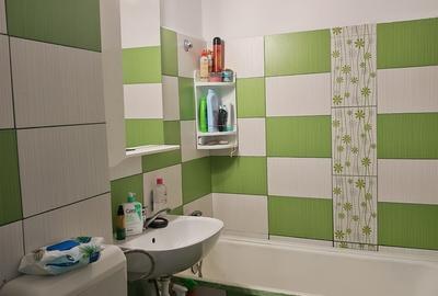 Dristor, Piata Ramnicu Sarat, Park Lake, stradal, metrou 3 minute - 6