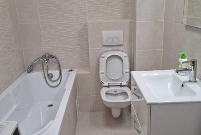 Apartament cu 3 camere decomandat în Complex Studențesc