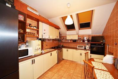 Pacurari - Moara de Foc, 4 camere decomandat, 2 bai, 2 balcoane - 3