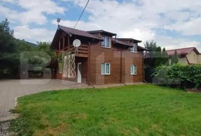 Casă cu 5 camere cu Teren 2800 Mp în Moldovenești - 1