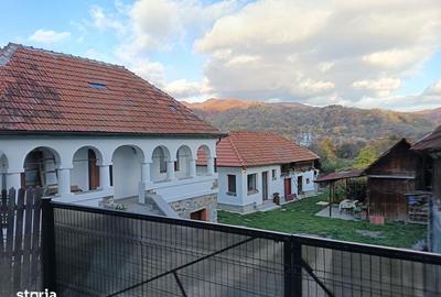 Casă cu 2 camere cu Teren 60 Mp în Corbeni - 2