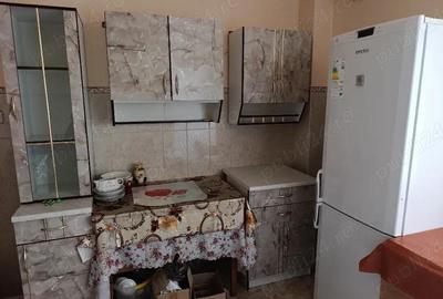 Apartament cu 3 camere semidecomandat în Central - 3