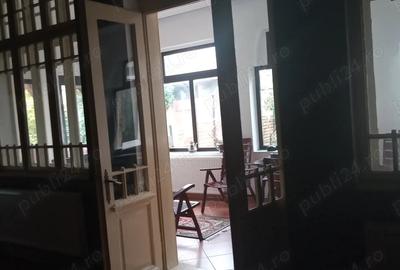 Casă cu 6 camere cu Teren 298 Mp în Corabia - 1