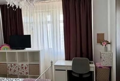 Apartament cu 2 camere semidecomandat, mobilat în 1 Mai