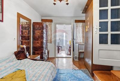 Casă cu 4 camere cu Teren 1440 Mp în Central - 8