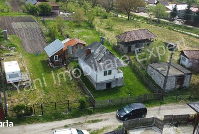 Casă cu 2 camere cu Teren 685 Mp în Mălureni - 5