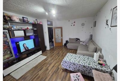 Garsonieră decomandată, mobilată în Vitan Mall - 2