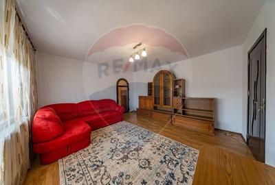 Apartament cu 2 camere semidecomandat în Micălaca