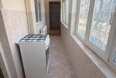 Apartament cu 2 camere decomandat în Tomis III - 4