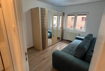 Apartament 3 camere decomandat - zona Tractorul - cod 5184 - 5