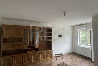 3 camere, decomandat, et 2/4, centrala- Uverturii 3 camere, decomandat, et 2/4, centrala- Uverturii - 3