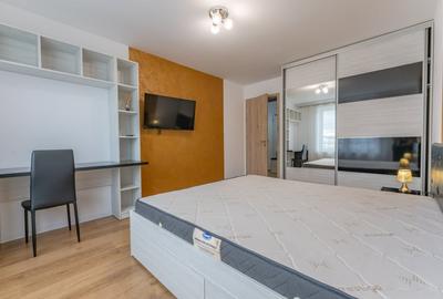 Apartament cu 2 camere semidecomandat, mobilat în Tractorul - 6