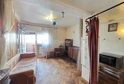 Garsonieră semidecomandată în Romană - 1