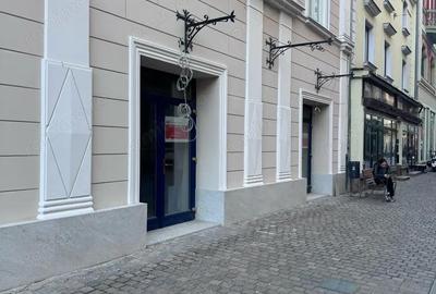 Spațiu comercial, de 220 mp, în P-ța Unirii - 1