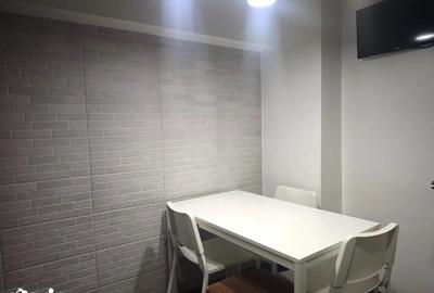 Apartament cu 3 camere decomandat, mobilat în Decebal - 10