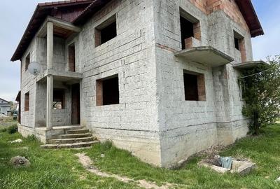 Casă cu 4 camere în Daia - 1