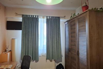 Apartament 3 camere, mobilat si utilat, 2 balcoane, CT Apartament 3 camere, mobilat si utilat, 2 balcoane, CT - 10