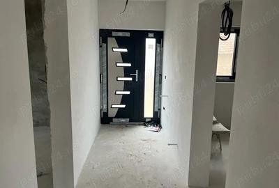Casă cu 5 camere cu Teren 1000 Mp în Berteștii de Jos - 1