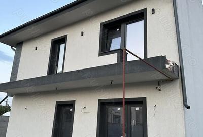 Casă cu Teren 288 Mp în Central - 3