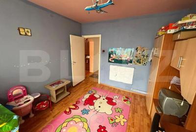 Apartament cu 2 camere semidecomandat, mobilat în Micro 4 - 5