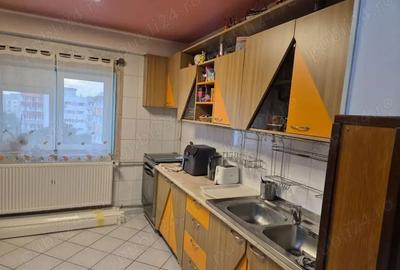 De vanzare Apartament 2 camere Sebastian Parc sector 5 De vanzare Apartament 2 camere Sebastian Parc sector 5 - 5